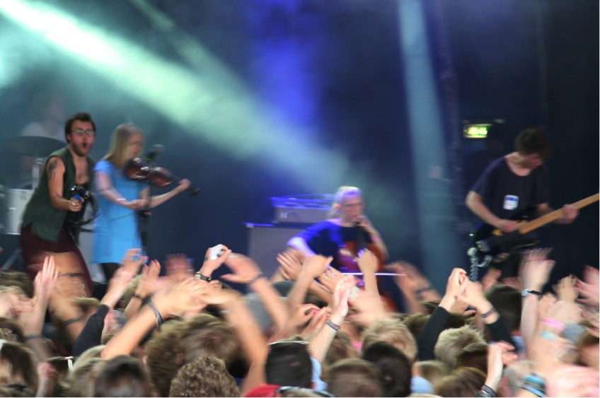 Mother Lewinsky Combines Classical & Pop Photo by Robin Elizabeth Herr